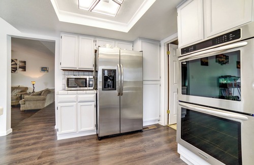 Northwest Reno House | Pet-Friendly Reno Hideaway w/Private Hot Tub!