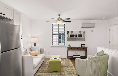 Historic Downtown Savannah Apartment | Pet-friendly Renovated Apt Steps to Forsyth, Coffee Shops by Lucky Savannah