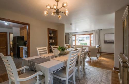 Hendersonville House | Pet-Friendly Retreat~$375 Free Activities Daily