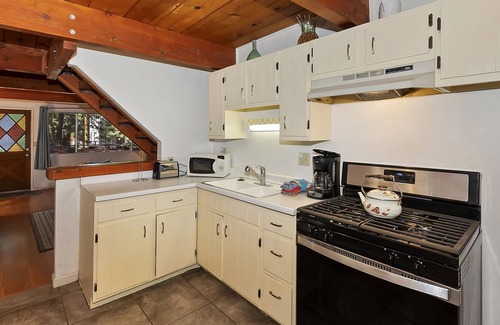 Summit Estates House | Pet-friendly ski home near Snow Summit Resort with fenced yard and more!