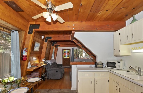 Summit Estates House | Pet-friendly ski home near Snow Summit Resort with fenced yard and more!
