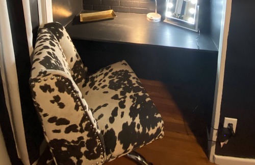 Bloomington House | Pet friendly, spacious single level black and white themed home. Cozy Fireplace!