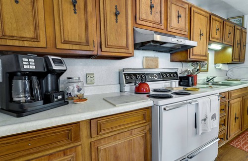 Kyle House | Pet-Friendly Topton Home w/Patio, Deck & Views!