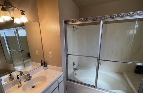 Rancho Oakey House | Pet friendly townhome near strip and DTLV