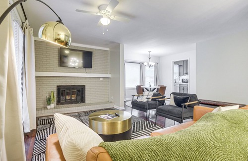 Southwest Raleigh House | Pet-Friendly Townhome in Raleigh w/Deck!