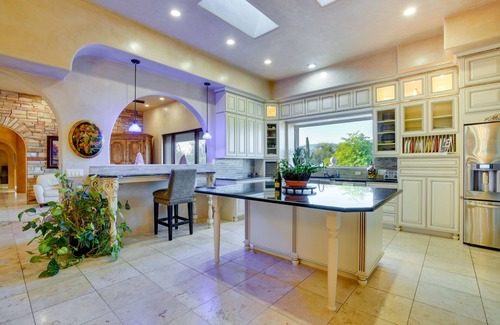 Houghton House | Pet-Friendly Tucson Vacation Rental w/Huge Yard!