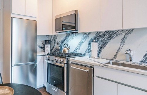Upper East Side Apartment | Pet-Friendly UES One Bedroom Near Central Park