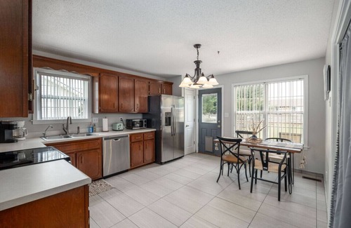 Clarksville Apartment | Pet-Friendly Union Hall Gem | King Bed Big Fenced Yard