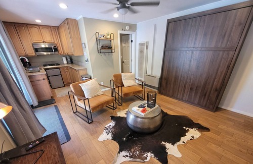 Green Valley Lake Cabin | Pet Friendly Studio with Murphy Bed, BaseCampGVL