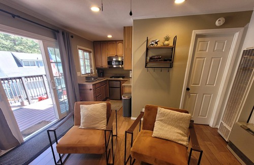Green Valley Lake Cabin | Pet Friendly Studio with Murphy Bed, BaseCampGVL