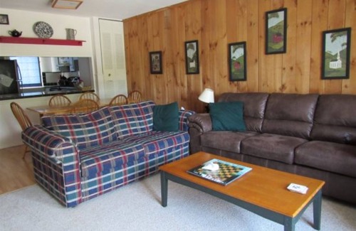 Waterville Valley Condo | Pet Friendly Waterville Valley Condo with outdoor Pool and easy walk to Town Square (WHD41V)