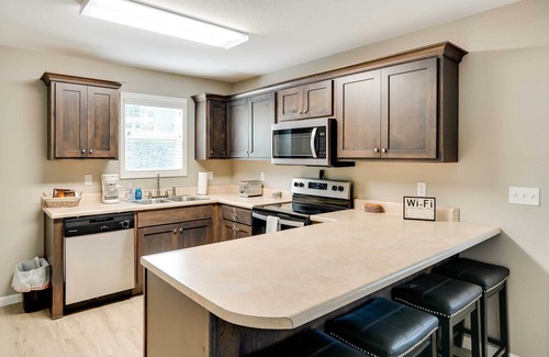 Benton House | Pet-Friendly Vacation Rental Near Kentucky Lake!