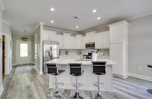 Biloxi Apartment | Pet-Friendly Vacation Rental in Biloxi Near Beach!