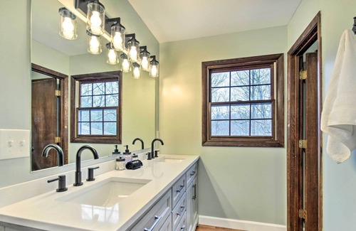 Helenwood House | Pet-Friendly Vacation Rental Near Brimstone!