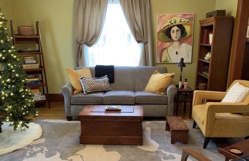 Auburn House | Pet friendly with fenced yard and deck