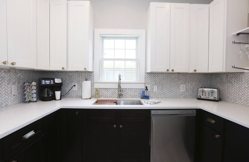 West Cape May House | Pet Friendly with a pool! n
