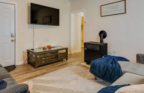 Worcester Apartment | Pet-Friendly Worcester Apt ~ 1 Mi to Downtown!