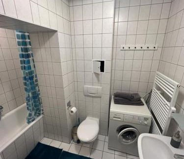 Bruhlervorstadt Apartment | Peter