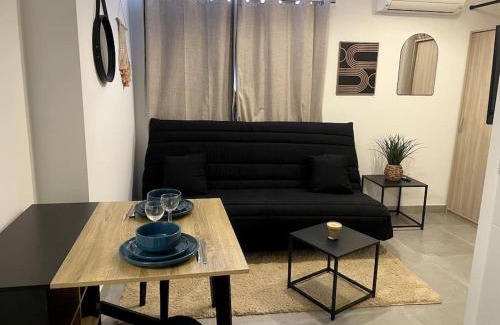 La Crau Apartment | Petit cocon douillet climatisé pour 2 pers