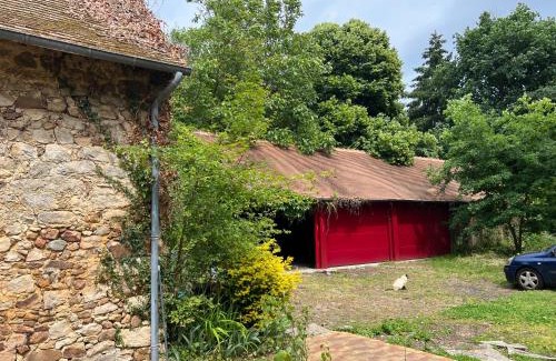 Yvre-l'Eveque Apartment | Petit gîte du bois