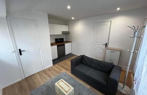 Bobigny House | Petit havre de paix à Bobigny avec jardin