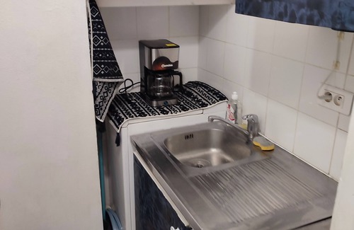 Clichy Apartment | Petit nid D'amour