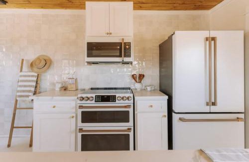 Joshua Tree House | Petit Noir By The Cohost Company
