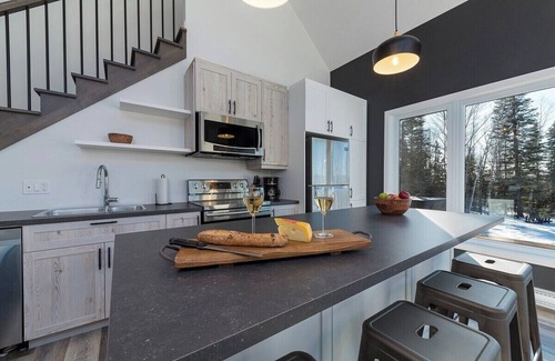 Baie-St-Paul Ski Chalet | Petite Charlevoix 2: Serene Escape Spa & Views