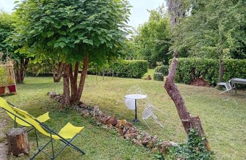 Montcaret Apartment | Petite maison avec jardin
