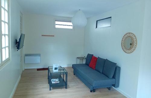 Montcaret Apartment | Petite maison avec jardin