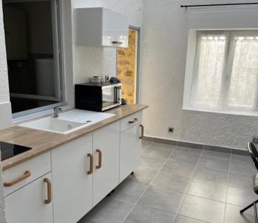 Nemours Apartment | Petite maison de ville duplex 4 personnes