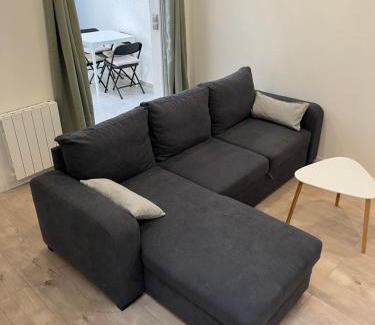 Nemours Apartment | Petite maison de ville duplex 4 personnes