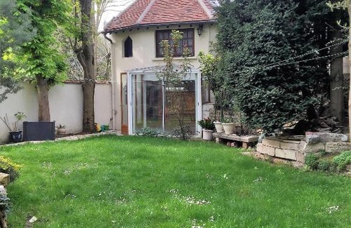 Rosny-sous-Bois House | Petite maison du jardin