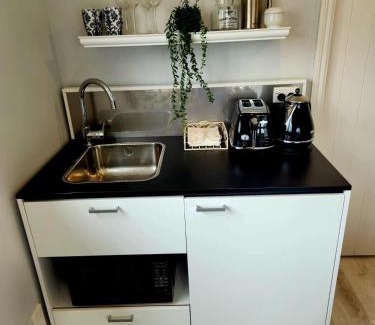 Martinborough Apartment | Petite on Regent