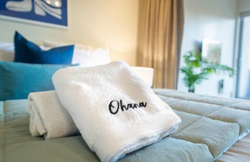 Petone Apartment | Petone Studio - Balcony Bath Tub Sleeps 2