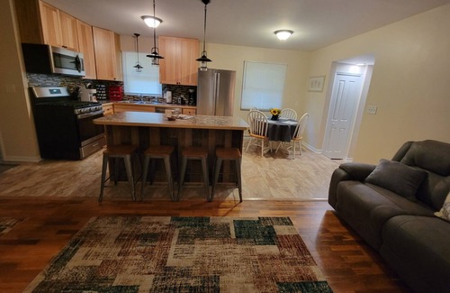 Petoskey House | Petoskey's " Stay while you Play"