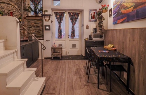 Vernazza Apartment | Petrella's Point Studio