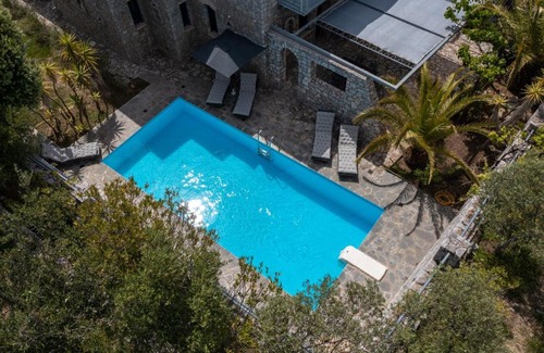 Lampini Villa | Petritis