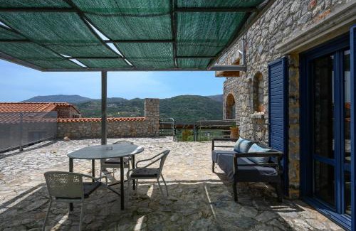 Lampini Villa | Petritis