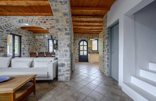 Lampini Villa | Petritis,serene villa,pool,Near taverns,Crete,Greece