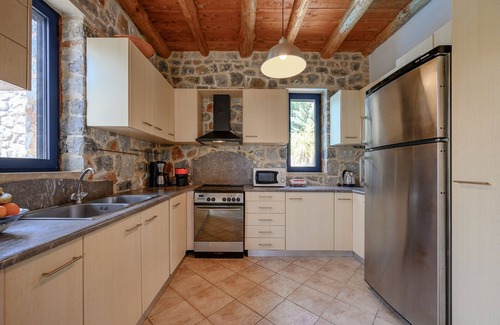 Lampini Villa | Petritis,serene villa,pool,Near taverns,Crete,Greece