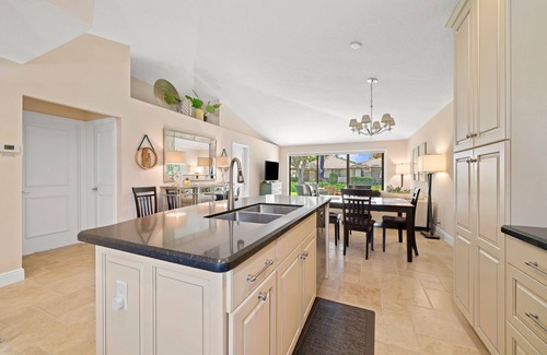 Palm Beach Gardens Cottage | PGA National Club Cottage Palm Beach Gardens, Florida