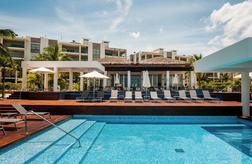 Cancun Apartment | PH direct access to the beach and luxury amenities in a privileged location