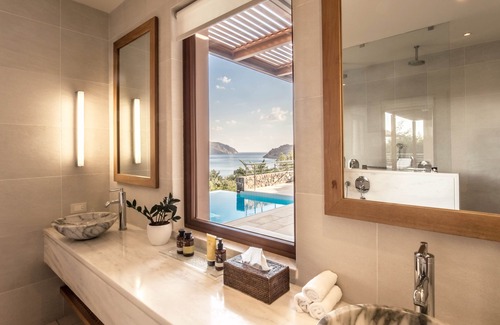 Elounda Hotel | Phāea Blue - Small Luxury Hotels of the World