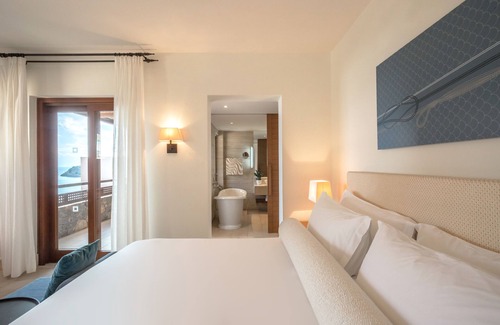 Elounda Hotel | Phāea Blue - Small Luxury Hotels of the World