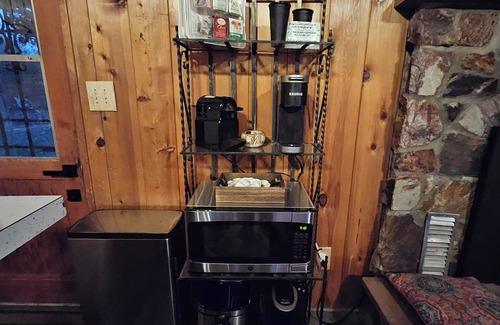 Julian Cabin | Pheasant Hill Cabin. Cozy and dog friendly.