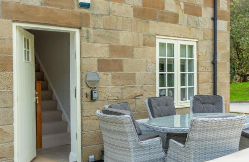 Sandsend House | Pheasant House