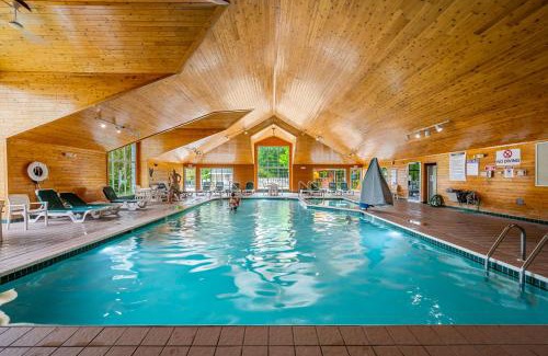Sister Bay Hotel | Pheasant Park Resort