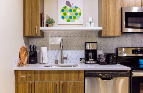 Riverside Apartment | Phenomenal 1 Bed Travel Apartment Perfect for Business Travel
