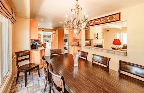 East Whittier House | Phenomenal space centrally located minutes form everything